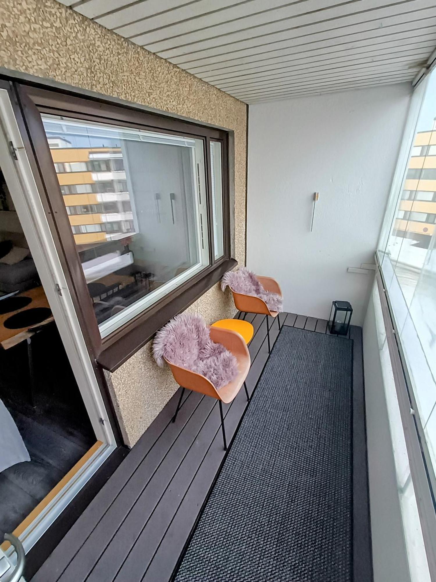 Big 88M2 Apartment In The Center Рованиеми Экстерьер фото